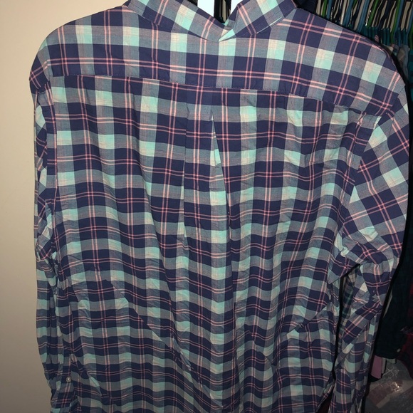 Vineyard vines button down size large - Picture 3 of 3